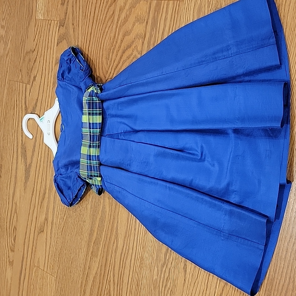 Strasburg Size 18M 100% silk dress